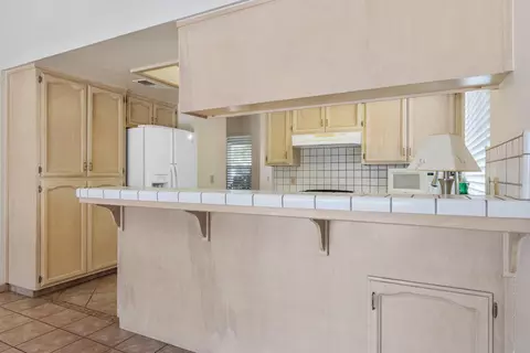 650 E Vine Ct, Visalia, CA 93292 photo 20