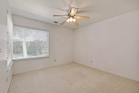 650 E Vine Ct, Visalia, CA 93292 photo 7