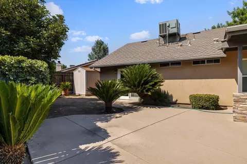 650 E Vine Ct, Visalia, CA 93292 photo 39