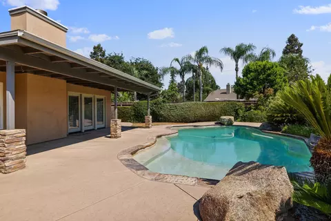 650 E Vine Ct, Visalia, CA 93292 photo 38
