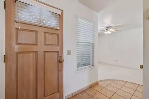 650 E Vine Ct, Visalia, CA 93292 photo 6