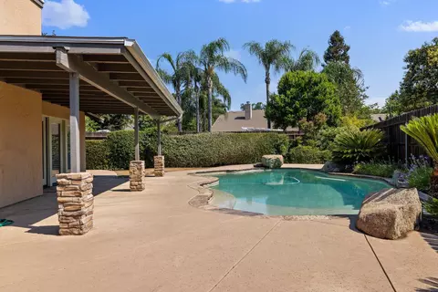 650 E Vine Ct, Visalia, CA 93292 photo 37