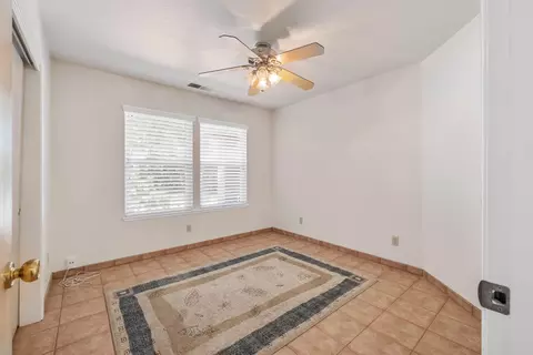 650 E Vine Ct, Visalia, CA 93292 photo 26