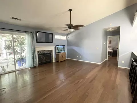 644 E Vine Ct, Visalia, CA 93292 photo 12