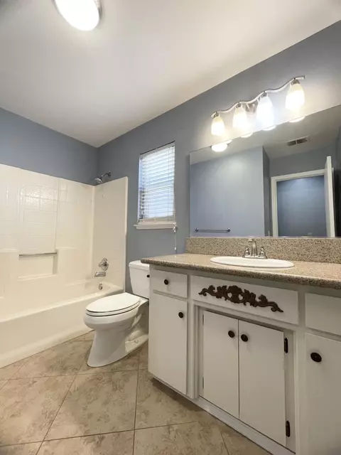 644 E Vine Ct, Visalia, CA 93292 photo 18