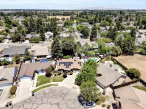 644 E Vine Ct, Visalia, CA 93292 photo 6