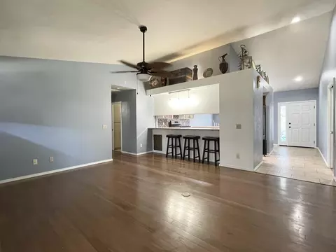 644 E Vine Ct, Visalia, CA 93292 photo 13