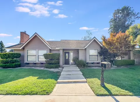 1419 S Arkle St, Visalia, CA 93292