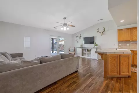 3750 E Harvard Ave, Visalia, CA 93292 photo 12
