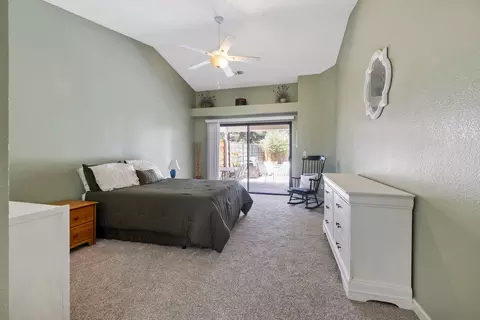 1442 E Castleview Ave, Visalia, CA 93292 photo 17