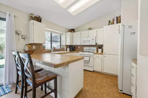 1442 E Castleview Ave, Visalia, CA 93292 photo 11