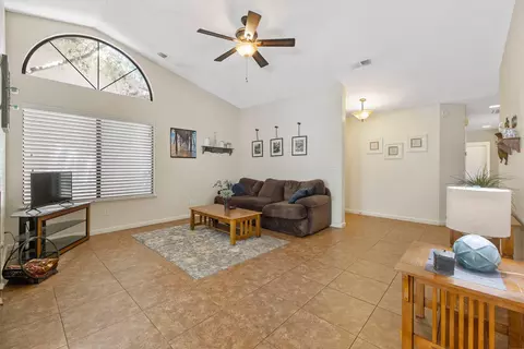 1442 E Castleview Ave, Visalia, CA 93292 photo 10