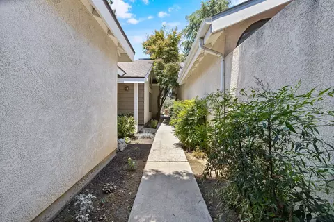 1442 E Castleview Ave, Visalia, CA 93292 photo 6