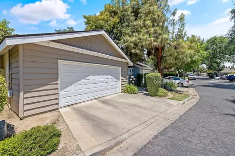 1442 E Castleview Ave, Visalia, CA 93292 photo 3