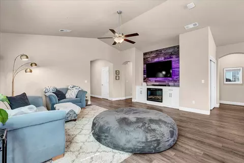 3616 E Westcott Ave, Visalia, CA 93292 photo 19