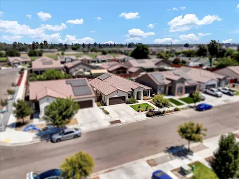 3616 E Westcott Ave, Visalia, CA 93292 photo 9
