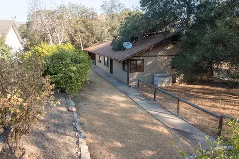 41018 Cherokee Oaks Dr, Three Rivers, CA 93271 photo 2