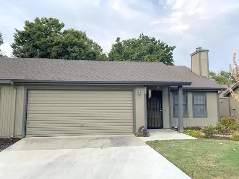 2416 E Tulare Ave, Visalia, CA 93292