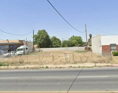 Bardsely Avenue, Tulare, CA 93274