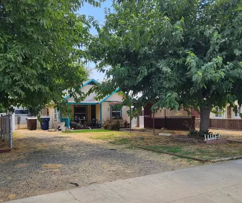 1198 N E St, Tulare, CA 93274