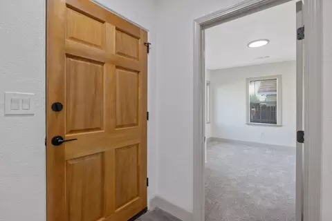 2528 C St, Selma, CA 93662 photo 8
