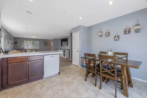 1805 Hermosa Ave, Tulare, CA 93274 photo 10