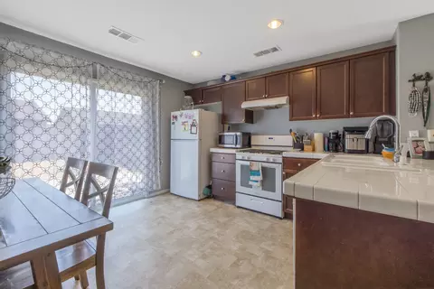 1805 Hermosa Ave, Tulare, CA 93274 photo 11