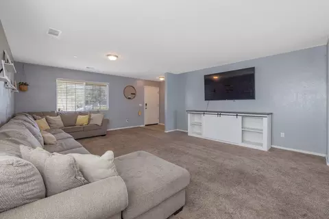 1805 Hermosa Ave, Tulare, CA 93274 photo 6