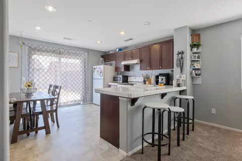 1805 Hermosa Ave, Tulare, CA 93274 photo 9