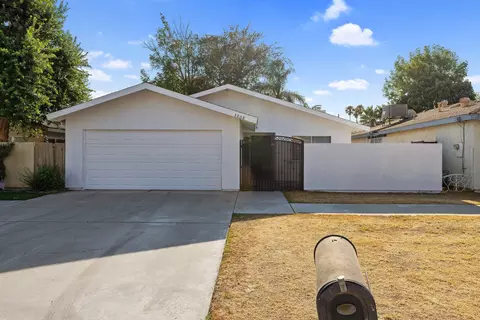 3208 Park Bend Ct, Bakersfield, CA 93309