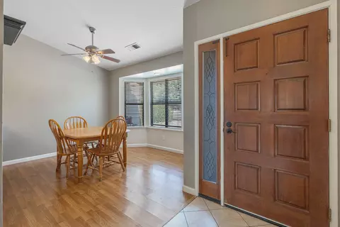 641 E Vine Ct, Visalia, CA 93292 photo 11