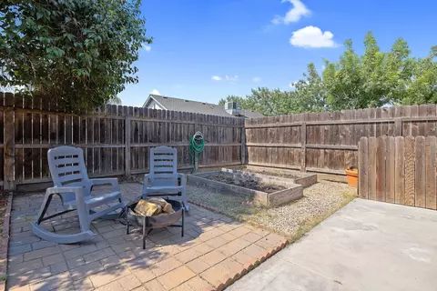 641 E Vine Ct, Visalia, CA 93292 photo 34