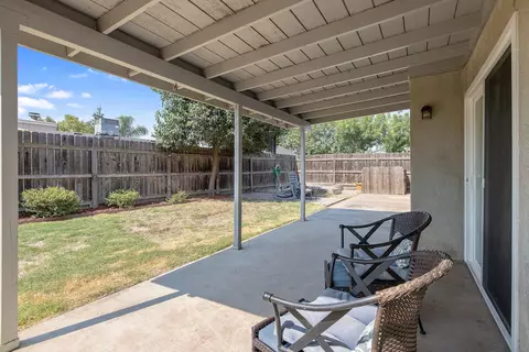 641 E Vine Ct, Visalia, CA 93292 photo 38