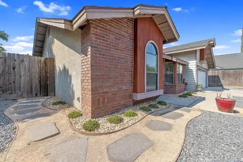 641 E Vine Ct, Visalia, CA 93292 photo 5