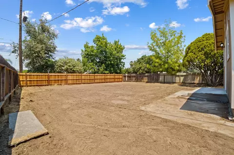 1379 E Whittaker Way, Dinuba, CA 93618 photo 31