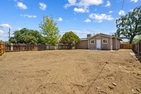 1379 E Whittaker Way, Dinuba, CA 93618 photo 32