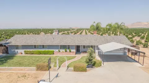 5357 S Hills Valley Rd, Orange Cove, CA 93646