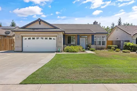 5337 W Dorothea Ave, Visalia, CA 93277