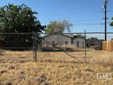 1016 W Boston Ave, Ridgecrest, CA 93555