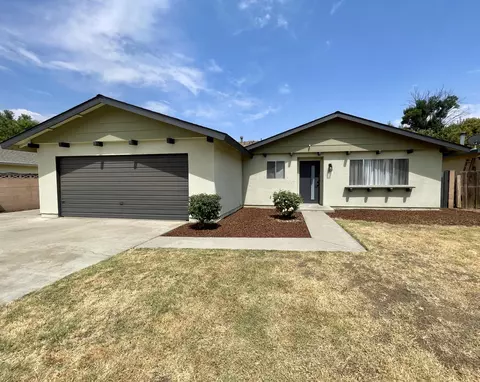 1008 S Rova Ct, Visalia, CA 93277