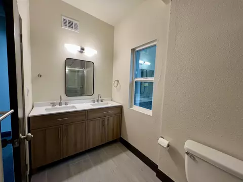 905 E Myrtle St, Hanford, CA 93230 photo 7