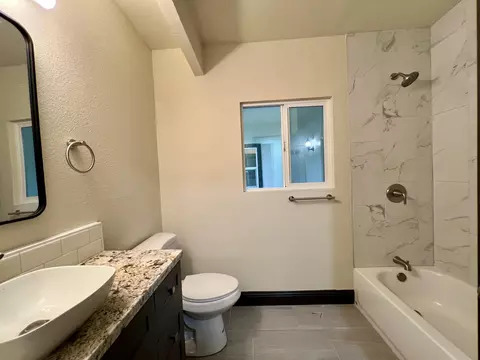 905 E Myrtle St, Hanford, CA 93230 photo 13
