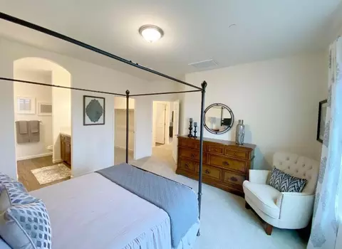 351 Hampton St, Exeter, CA 93221 photo 4