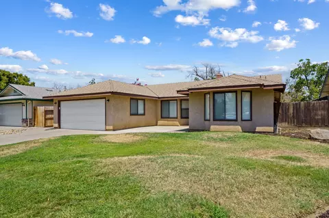1816 E Parker Ct, Visalia, CA 93292 photo 2