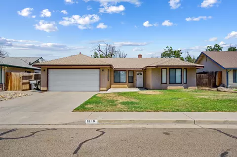 1816 E Parker Ct, Visalia, CA 93292
