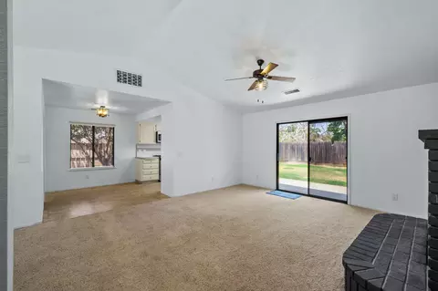1816 E Parker Ct, Visalia, CA 93292 photo 5