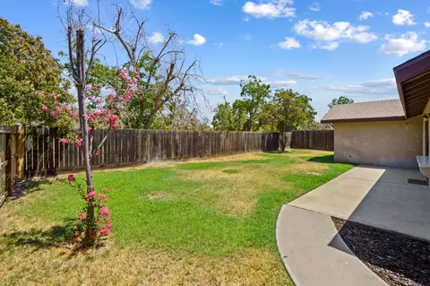 1816 E Parker Ct, Visalia, CA 93292 photo 26