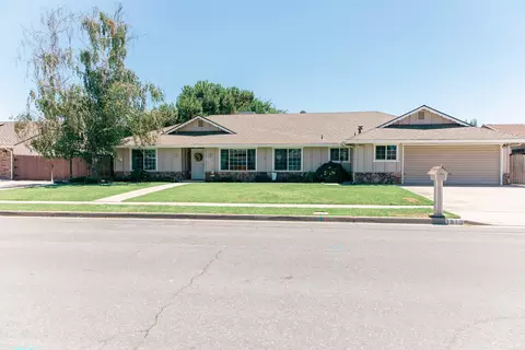 1513 E Coelho Ave, Tulare, CA 93274