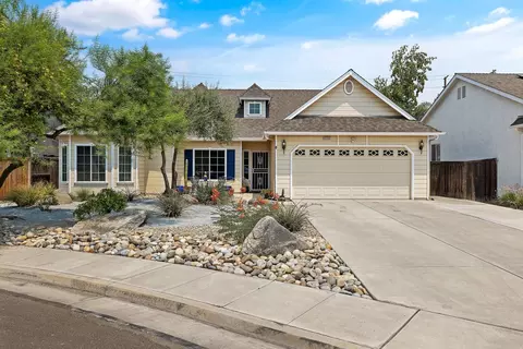5234 W Lark Ct, Visalia, CA 93291