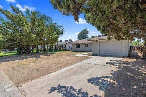 15851 Edmiston Ave, Ivanhoe, CA 93235 photo 2